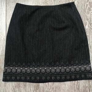 Black Wool Embroidered Pencil Skirt- ANN TAYLOR